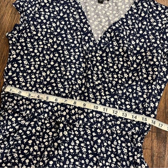 Floral Maxi Dress. Rayon material and cris cross opening at top. Flowing bottom! - Picture 3 of 5